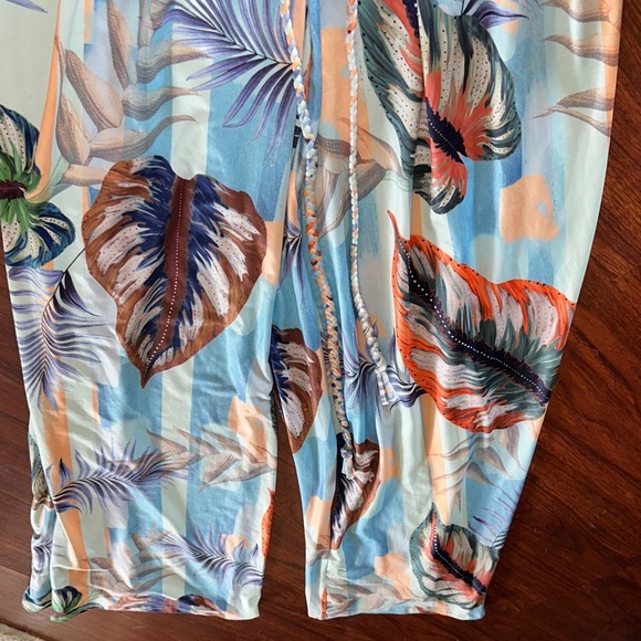 BNWT Miss Avenue Leafy Print woman’s  halter jumpsuit with waist tie size M - Picture 5 of 8